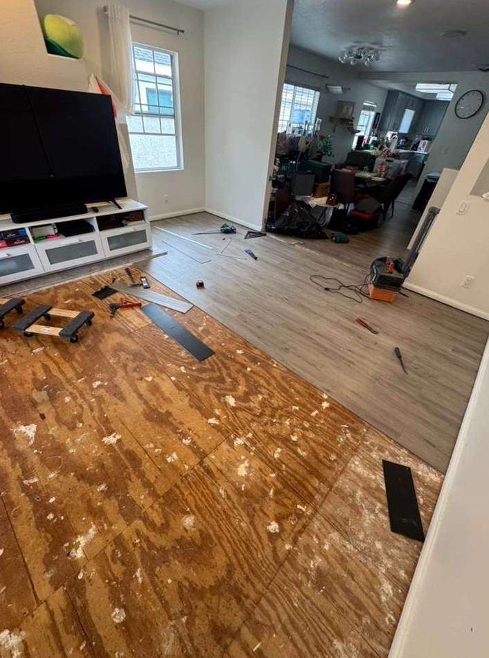 water-damaged Carpet Replacement with Waterproof LVP Flooring Installation - фото - 6
