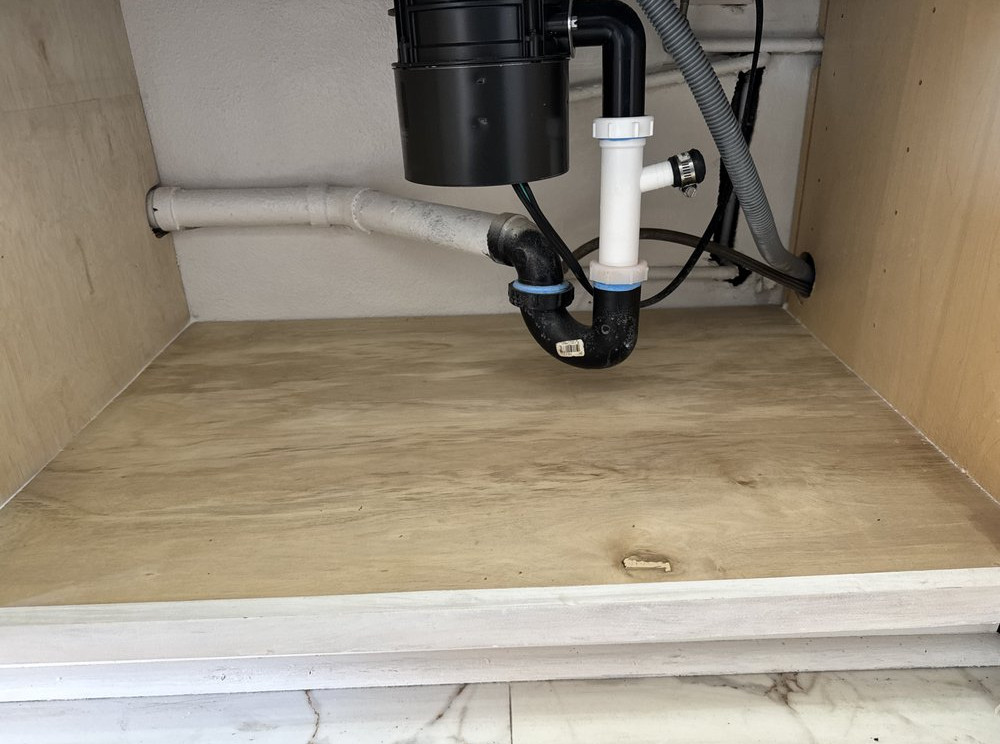 kitchen Water Damage Restoration and Mold Remediation - фото - 2