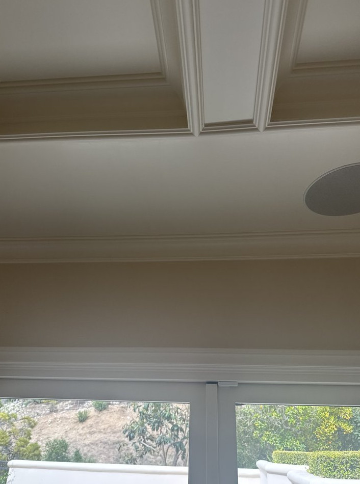 water Damage Reconstruction With Drywall Level 5 Finish And Custom Paint Matching - фото - 3