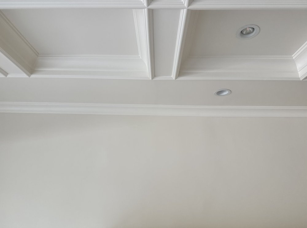 water Damage Reconstruction With Drywall Level 5 Finish And Custom Paint Matching - фото - 2