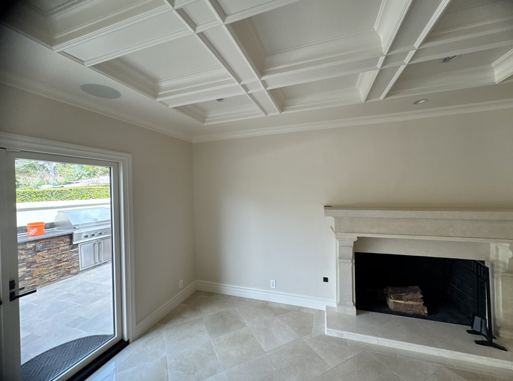 water Damage Reconstruction With Drywall Level 5 Finish And Custom Paint Matching - фото - 1