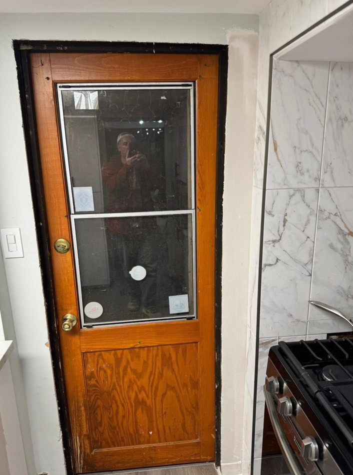 installation of the entrance door - фото - 4