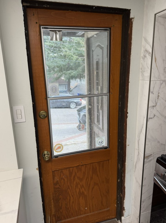 installation of the entrance door - фото - 5