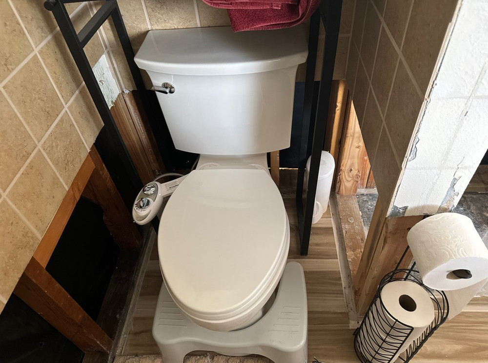 bathroom Water Damage Restoration and Full Reconstruction - фото - 9