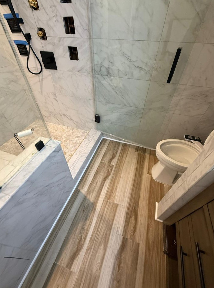 bathroom Water Damage Restoration and Full Reconstruction - фото - 5