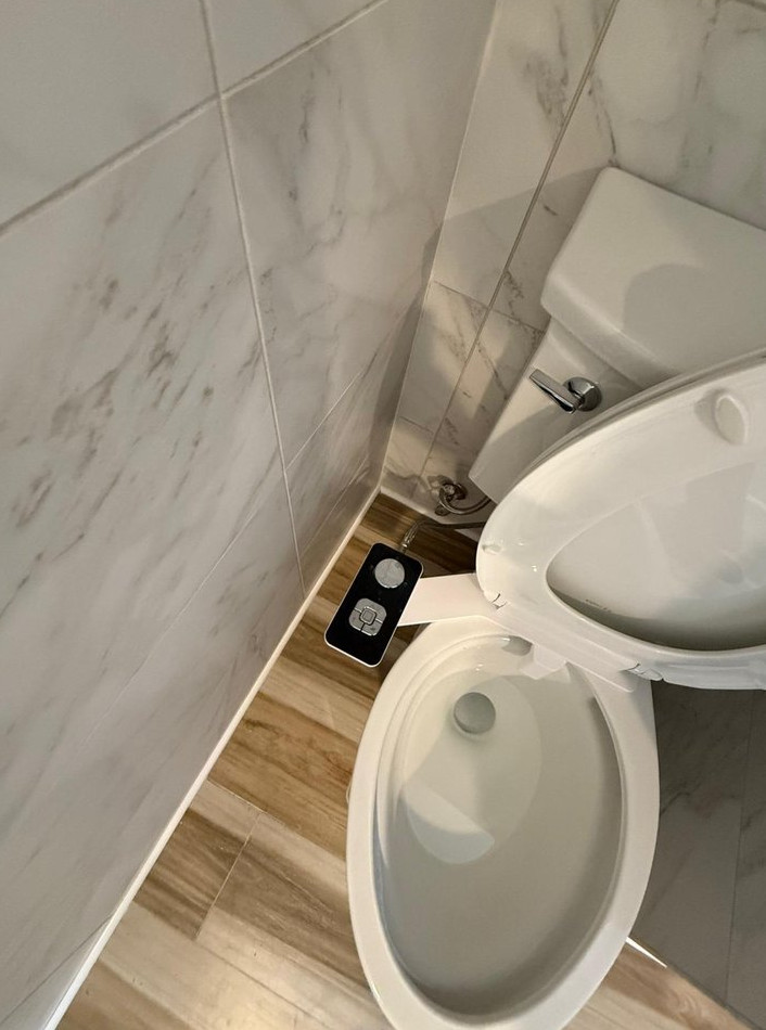 bathroom Water Damage Restoration and Full Reconstruction - фото - 1