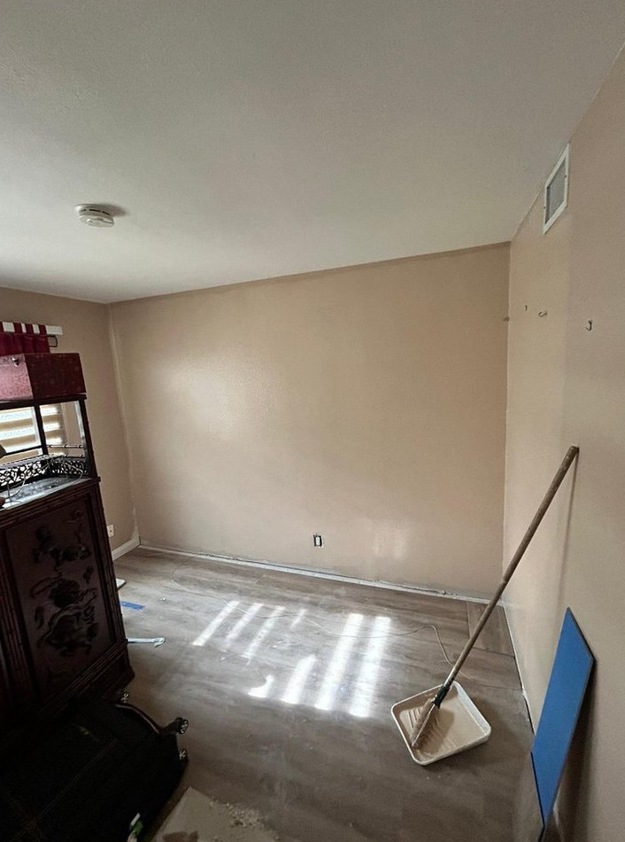 water Damage Restoration and Floor Replacement – Full Reconstruction - фото - 2
