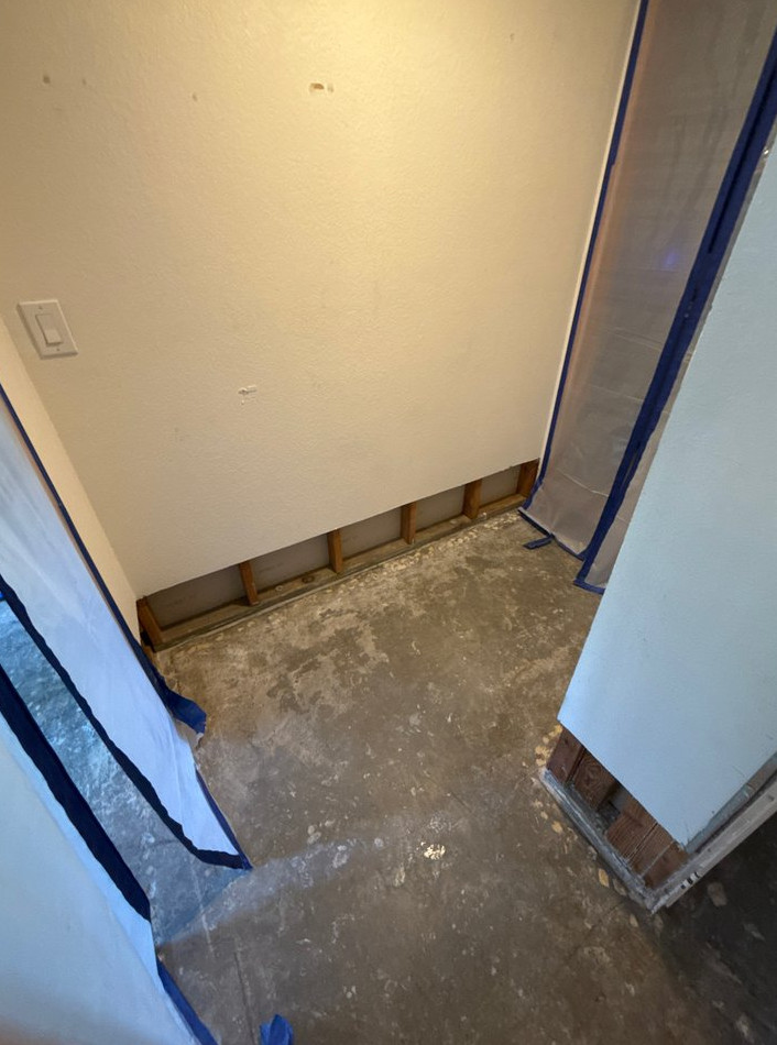 water Damage Reconstruction and Flooring Replacement - фото - 13