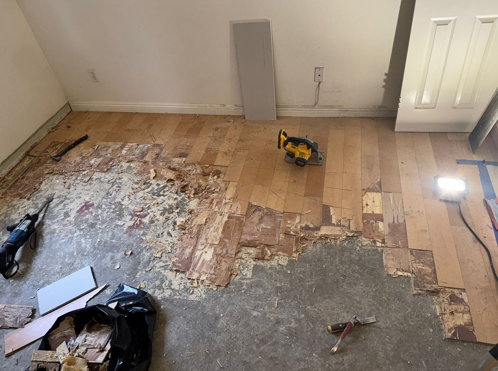 water Damage Reconstruction and Flooring Replacement - фото - 8