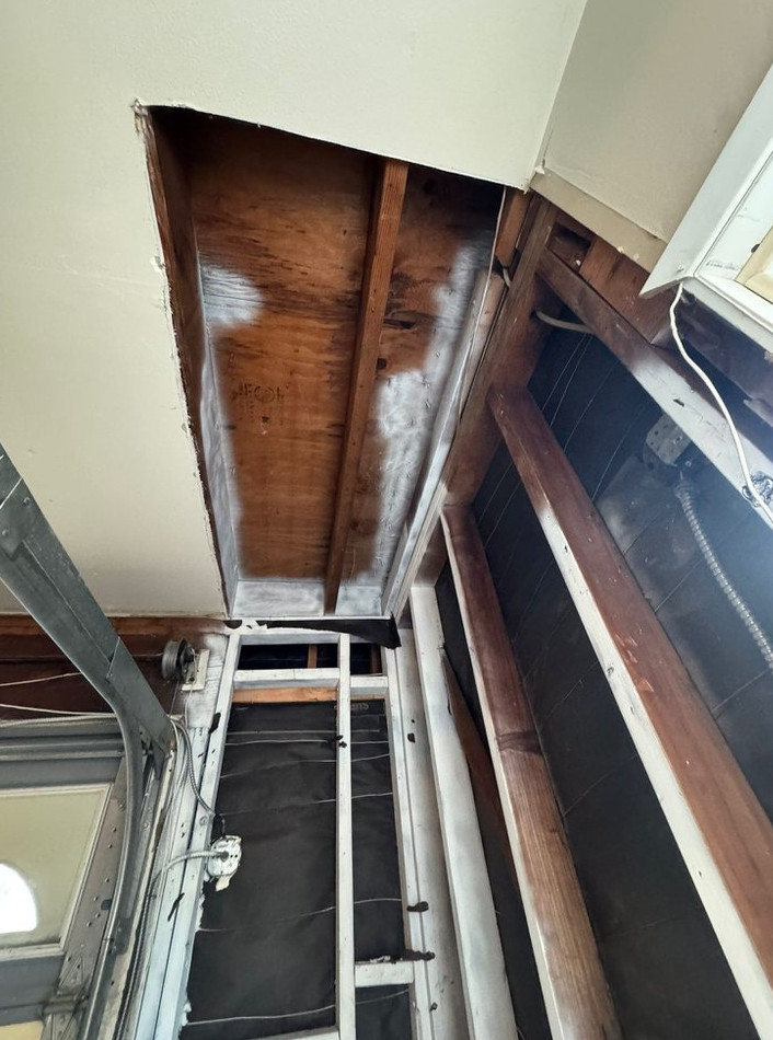 restoring water damage to a garage wall. And minor repairs in the house - фото - 7