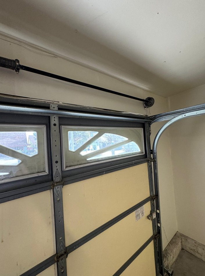 restoring water damage to a garage wall. And minor repairs in the house - фото - 1
