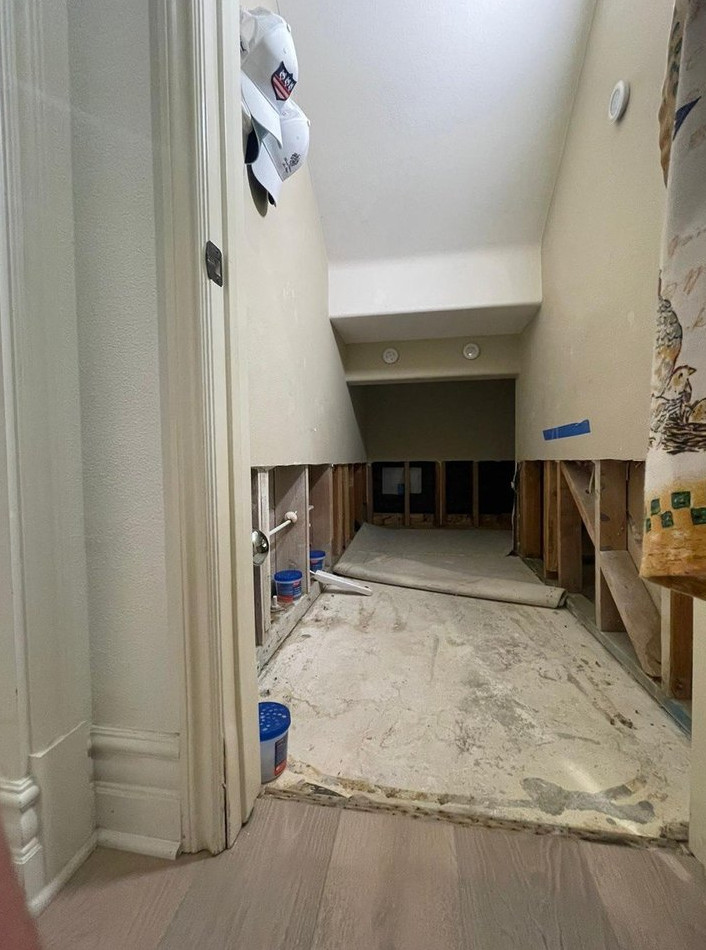 water Damage Repair & Drywall Restoration - фото - 2