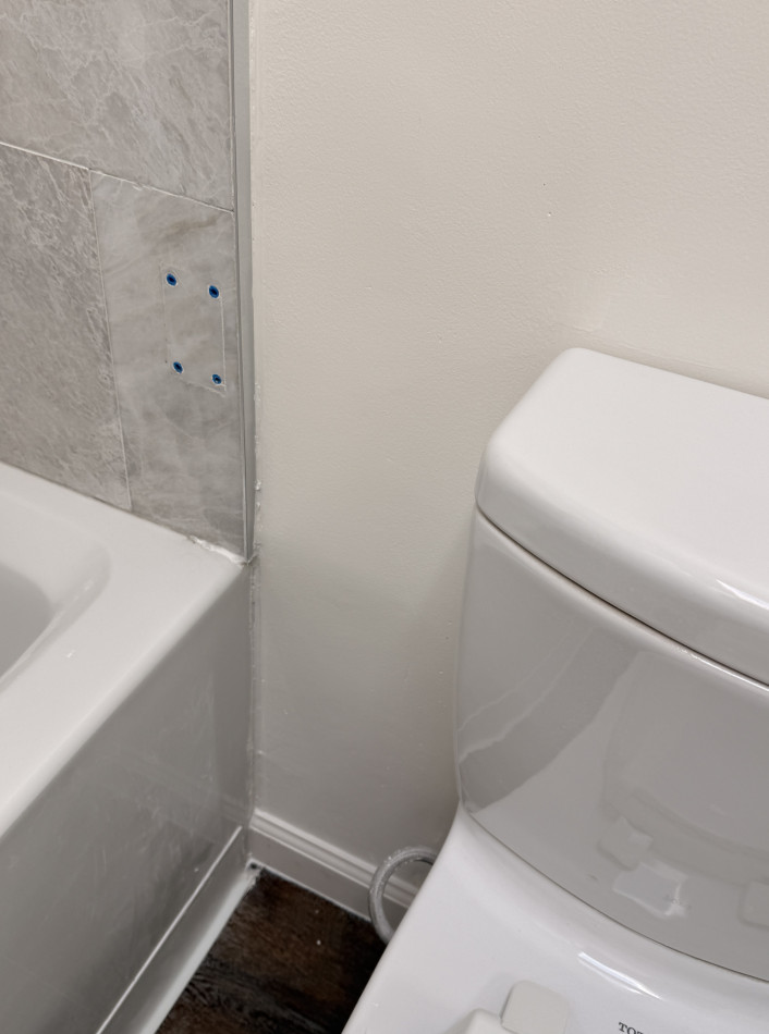 bathroom Mold Remediation, Water Damage Drying & Drywall Reconstruction - фото - 9