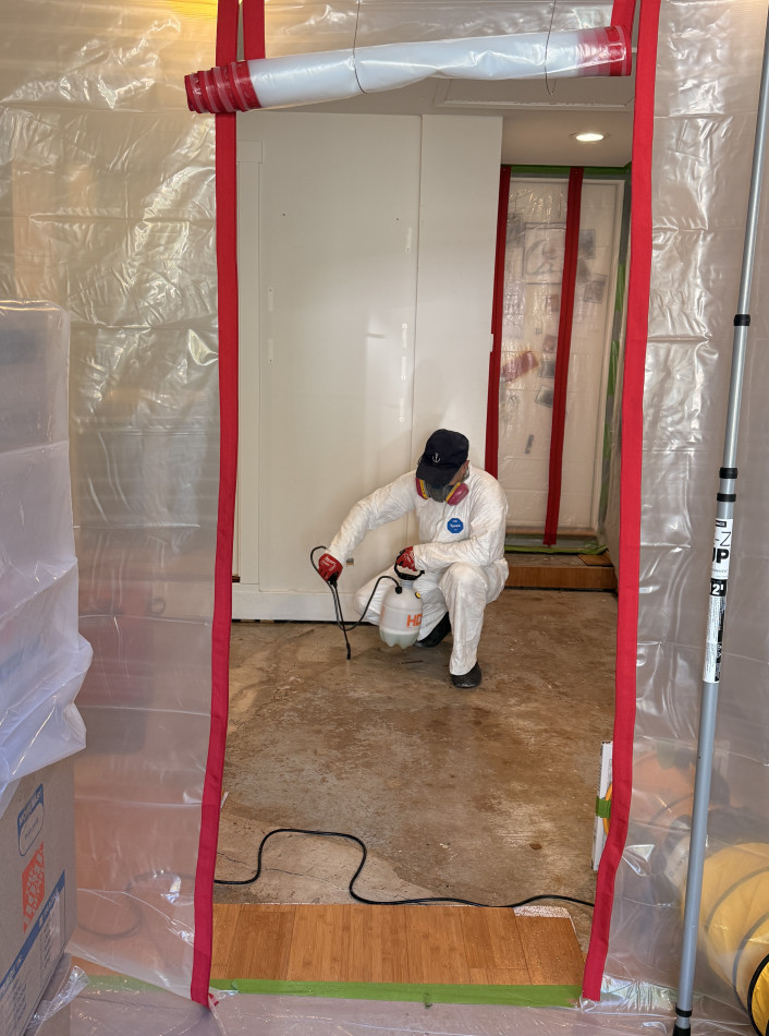 water Damage Restoration & Hardwood Floor Drying - фото - 7